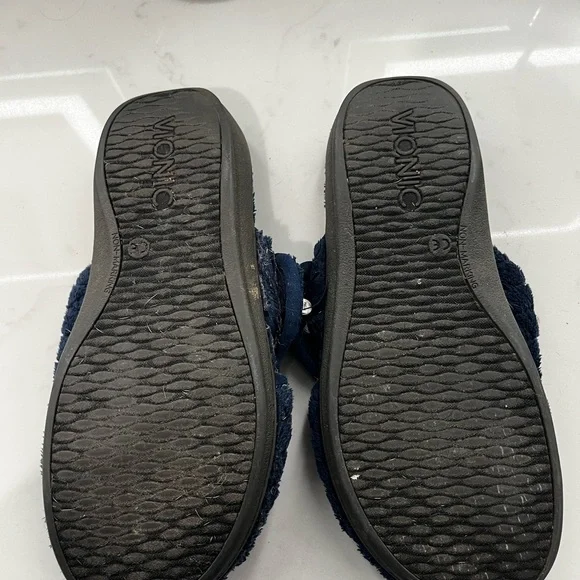 Vionic Women’s Orthotic Support Slippers - Picture 2 of 2
